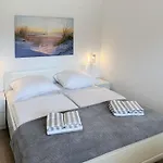 Apartament Bellevue 3 *